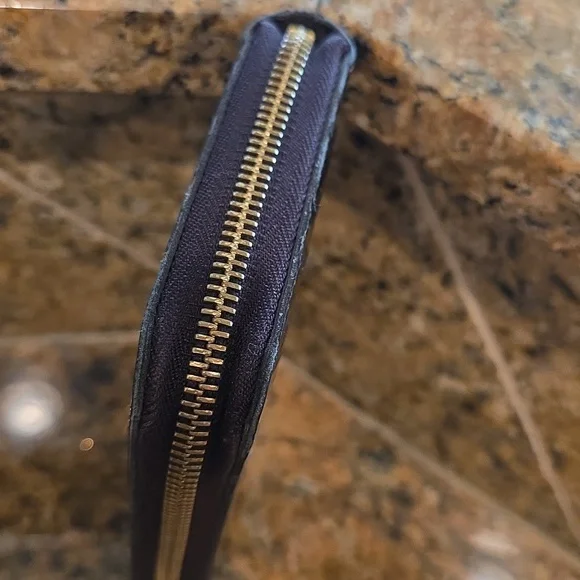 Louis Vuitton Dark Purple Vernis Zippy Wallet - Picture 12 of 17